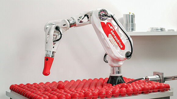A medical cobot from Sensodrive