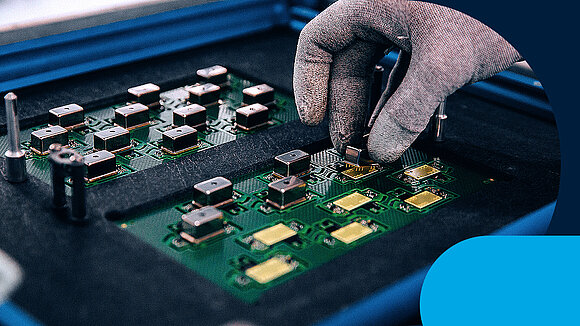 Manual PCB assembly THT