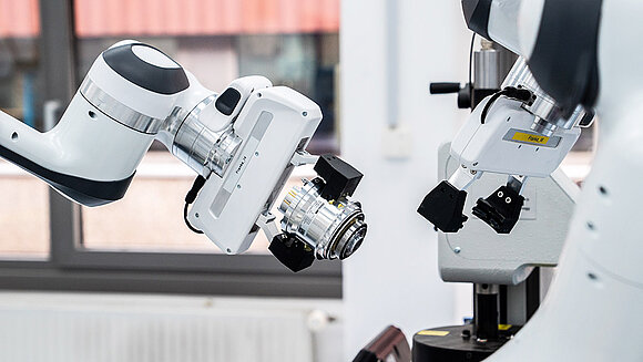 Franka Emika Robot cooperation