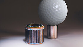 Servomortor ILM25x18 compared to a golf ball