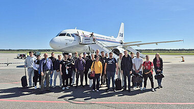 Gruppenbild Schüler des Erasmus Austausch in Dänemark am Flughafen