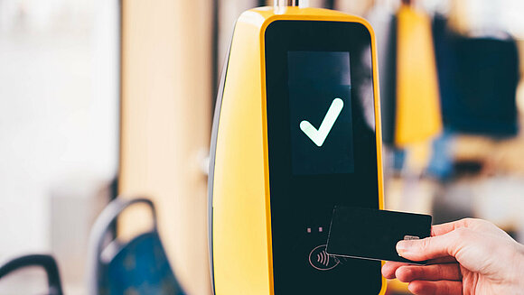 Gateway Kontaktlos zahlen im Bus