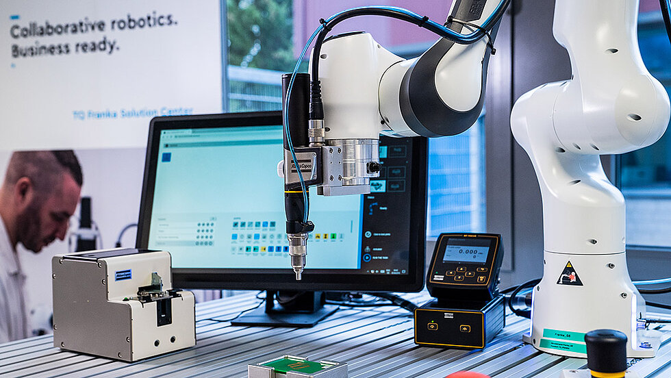 Franka Emika Robot screws