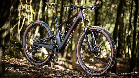 Scott E-Bike im Wald