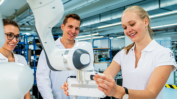 Gruppe in Produktion