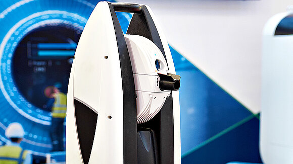 Industrial laser measurement system for precise optical measurement