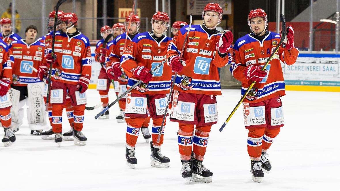 Gruppenbild der EC Peiting Eishockey Spieler