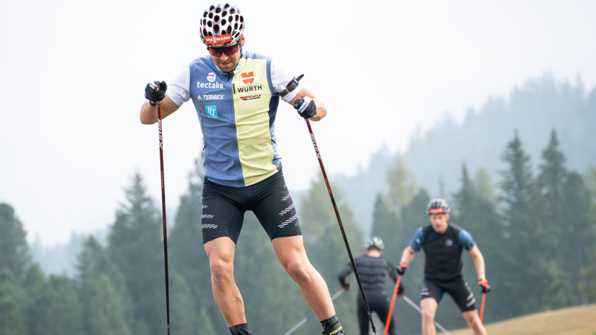 Biathlet Philipp Nawrath beim Skaten