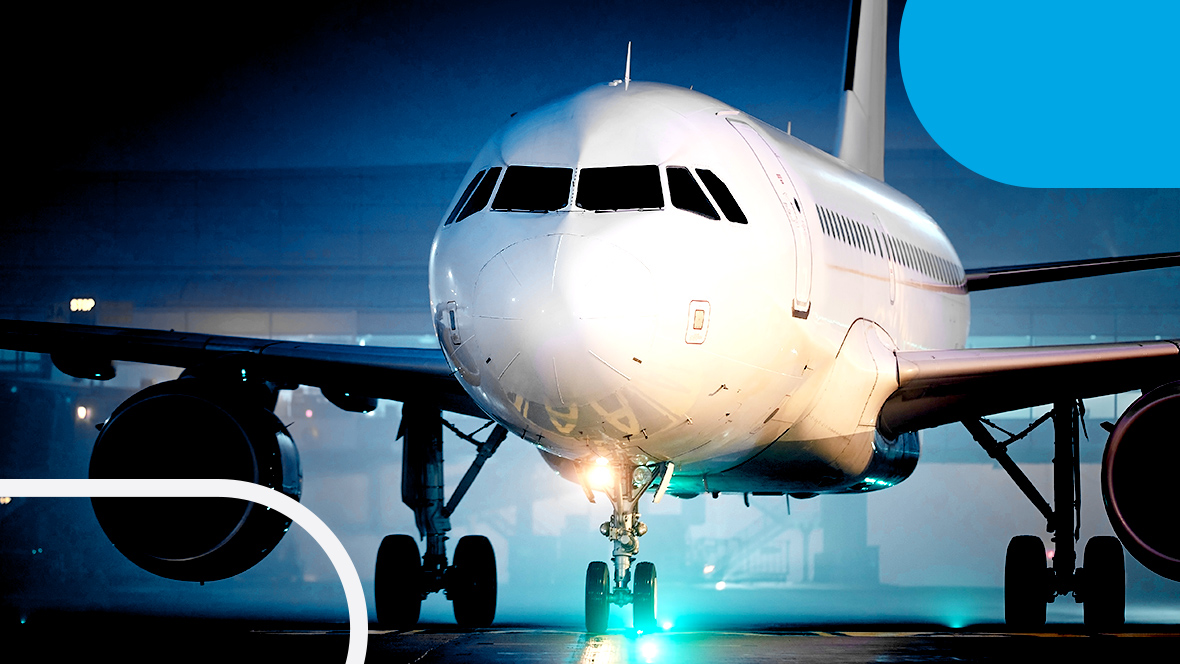 Front view of an airplane