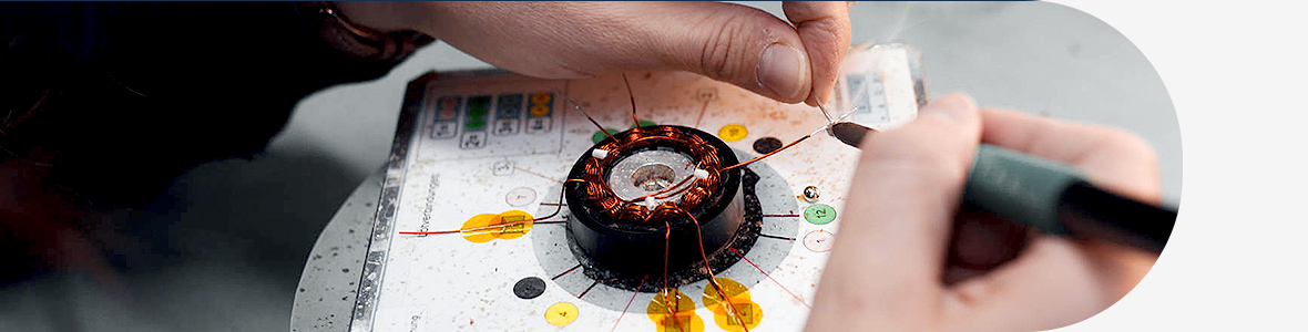 A torque motor used during the soldering of copper wires