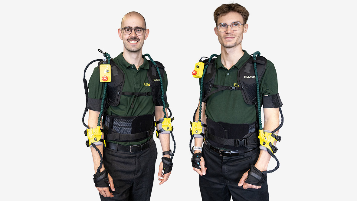Peter Schäfer und Timo Conrad in EASE Exoskeletten